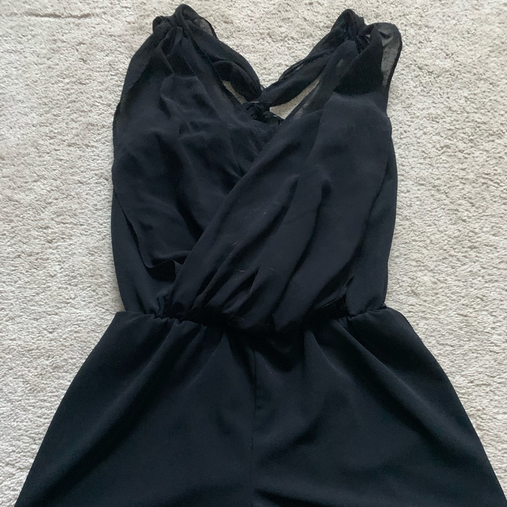 🌸BLACK GUESS ROMPER SIZE XS